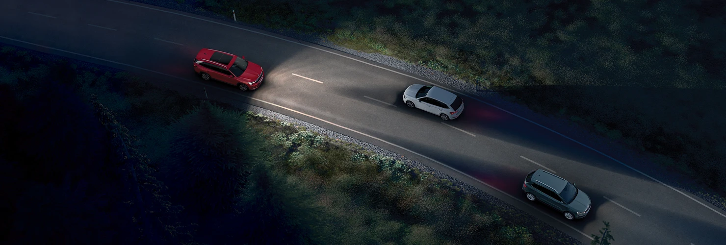 Side Assist monitors your blind spots and approaching vehicles from behind, alerting you through LED indicators on the mirrors so lane changes feel more informed and confident.